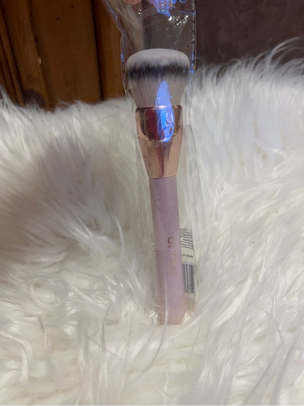 DOLL10 vegan Pink Dense Buffing Brush with Rose Gold Ferrule - Picture 7 of 8